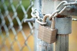 Kelime ve terimleri çevir ve farklı aksanlarda sesli dinleme. Lockdown Definition Of Lockdown By Merriam Webster
