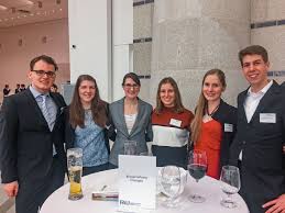 Stipendienfeier 2018 Im Germanischen Nationalmuseum Nurnberg Die Burgerstiftung Kann Wieder Zehn Studierende Fordern Foto Burgerstiftung Erlangen Und Studieren