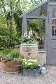 Was für eine ausgefallene gartendeko idee! 10 Wunderbare Garten Dekoideen Die Du Noch Nie Gesehen Hast 7 Ist Sehr Verruckt Diy Bastelideen Tradgardsskjul Inredning Tradgard Kruktradgard