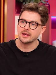 Brendan Fraser sits down with Lorraine to explain the reason he thinks...