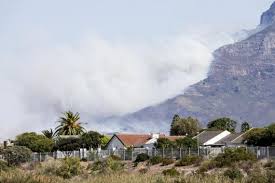 The fire is moving towards the campus, the western cape government said. Wpy4reselg4mom