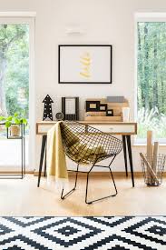 Creer Un Bureau Dans Le Salon Mode D Emploi Idee Deco Salon Chaleureux Coin Bureau Styles De Decoration Interieure