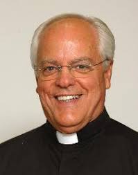 Dear children! In this time of grace, I am calling all of you to open your  hearts to God's mercy, to begin a new life throu