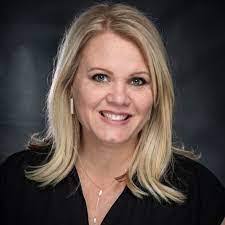 Ashley Hesselink's Instagram, Twitter & Facebook