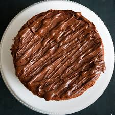 Ich habe überlegt, was ich für ein kommendes familienfest backe, und dachte mir, dass ein kuchen mit kaffeegeschmack perfekt wäre. Dunkler Low Carb Keto Kasekuchen Mit Schokoglasur Torten Kuchen Rezepte Simply Keto