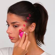 Watch her nail the perfect blush blend!