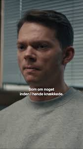 Vi relaterer kjempemye til William denne mandag morgen 🥱 Er det snart tid  til at se SKAM igen? Du kan se alle sæsoner på DRTV ❤️