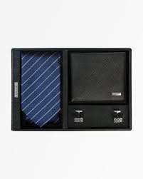 Kravat Kol Dugmesi Cuzdan Seti Tie Cufflinks Wallet Set Http Www Bisse Com P 1243 Kravat Kol Dmes Czdan Set Aspx Cuzdan Kol Dugmesi Accessories