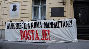 Bandiću je pozlilo kasno sinoć, hitna pomoć prevezla ga je u bolnicu sveti duh, gde je preminuo uprkos naporima lekara da ga reanimiraju, prenose hrvatski mediji. Milan Bandic Balkan Insight