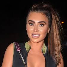 She starred in the itvbe reality show the only way is essex from 2010 until 2012, debuting in the first series before departing in series 6. Lauren Goodger Bio Age Net Worth Height Single Nationality Body Measurement Career