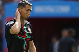 Trouvez la photo de stock éditoriale de dolores aveiro cristiano ronaldo cristiano ronaldo jr et bien d'autres dans la collection de photographies éditoriales shutterstock. Mama Dolores Aveiro Im Krankenhaus Nach Schock Cristiano Ronaldo Wendet Sich An Seine Fans