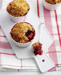 Recette Du Crumble Cardamome Fruits Rouges Et Pistaches L Ile Aux Epices