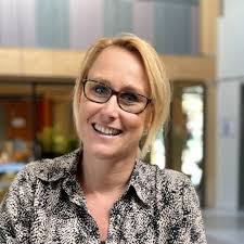 Denise Boer's Instagram, Twitter & Facebook