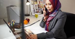 Berapa banyak rumah tangga yang masuk padanya pertikaian dan perselisihan disebabkan buruknya sikap istri terhadap ibu suaminya dan tidak adanya perhatian akan haknya. Wanita Karier Vs Ibu Rumah Tangga Manakah Yang Lebih Baik Okezone Lifestyle
