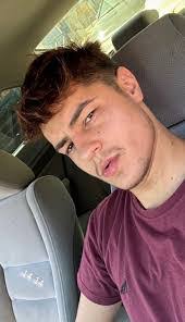 Vincent Zevecke's Instagram, Twitter & Facebook