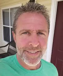 Is it normal for the RRV2 scooter rear brake to vibrate?