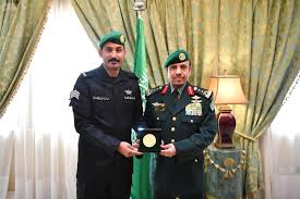 المملكة المغربية القوات المسلحة الملكية الحرس الملكي صفحة الحرس الملكي. ØªÙƒØ±ÙŠÙ… Ø£Ø­Ø¯ Ù…Ù†Ø³ÙˆØ¨ÙŠ Ø§Ù„Ø­Ø±Ø³ Ø§Ù„Ù…Ù„ÙƒÙŠ Ù„Ø´Ø¬Ø§Ø¹ØªÙ‡ Ø§Ù„Ù…Ø¯ÙŠÙ†Ø©