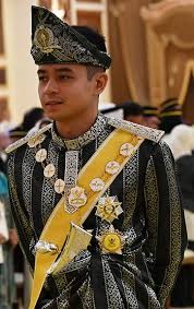 Pelantikan yang dipertua majlis penasihat pemangku raja terengganu dibuat oleh. Warisan Raja Permaisuri Melayu Pewaris Takhta Negeri Negeri