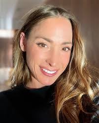 Davianna Morris's Instagram, Twitter & Facebook