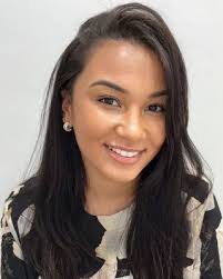 Nikki Mansfield's Instagram, Twitter & Facebook