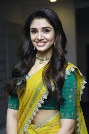 Uppena heroine krithi setty real life story in telugu. Actress Krithi Shetty Saree Photos Uppena Pre Release Function