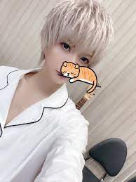 まふまふ こたつでみかん on twitter in 2021 people clothes vocaloid tsundere