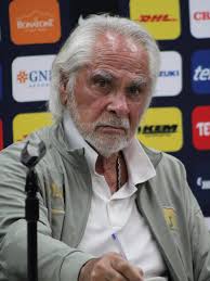 El mexicano Miguel Megia Barón podría llegar al banquillo del club  Comunicaciones para el torneo clausura 2026 Luego de quedar en el último  lugar de la tabla de clasificación en el torneo