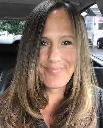 Dana Stein's Instagram, Twitter & Facebook