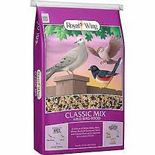 Royal Wing Classic Mix Wild Bird Food 50 Lb At Tractor Supply Co Wild Bird Food Wild Birds Pet Food Packaging