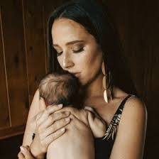 Kelsey Mathews's Instagram, Twitter & Facebook