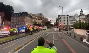 Un nuevo episodio de balacera se presentó este viernes en la tarde al occidente de bogotá, en el barrio normandía, primer sector. Mzixn8penyd5wm