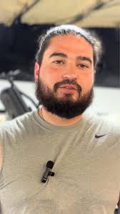 👉Check out these challenging core movements from pro trainer Tom Bold! ➡️  L-sit Pull Ups