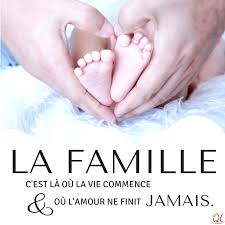 La Famille C Est La Ou La Vie Commence Et Ou L Amour Ne Finit Jamais Citation Livre Lecture Famille Amour Messages Family Quebec