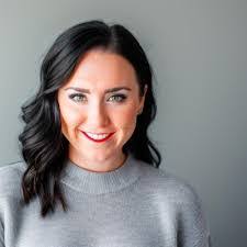 Lindsay Childress's Instagram, Twitter & Facebook