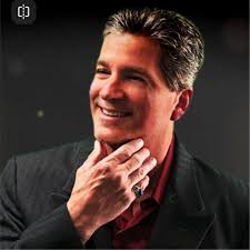 Kenneth Roy's Instagram, Twitter & Facebook