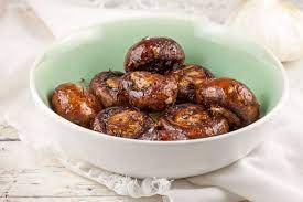 Place the chestnuts and milk in a saucepan. Barbecued Garlic Chestnut Mushrooms Ohmydish Com