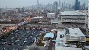 Mercy Hospital Is Shown Nov 19 2018 In Chicago Multiple People Including A Chicago Police Officer Were Rep Chicago Police Officer Chicago Tribune Hospital
