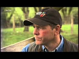 Roy Driver with Sailor outrunning in The Rocks.