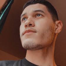 Eric Bucko's Instagram, Twitter & Facebook