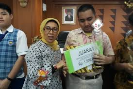 Profil siswa berprestasi prestasi yang perlu dihargai. Ernest Padukan Prestasi Hafalan Quran Dan Matematika Republika Online