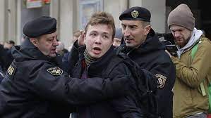 De nederlandse nationalteit die per vliegtuig naar minsk gaan en ook weer vanuit minsk vertrekken. Zp Diruh8bij5m