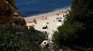 For the entry into portuguese territory, foreign nationals need to comply with the following foreign nationals entering into portugal by a border not subject to border control are required to declare that within 3 working days from the date of. Brasileiros Contam Como Esta A Vida Em Portugal Com Menos Restricoes Noticias R7 Internacional