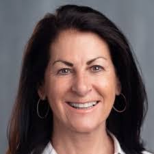 Shari Frazier's Instagram, Twitter & Facebook