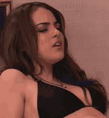 Elizabeth gillies give fans the slip on the way to playboy after party at 2015 comic con sd. Elizabeth Gillies Gifs Tenor