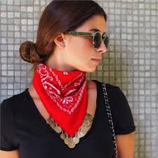 Buse Terim 5 Farkli Fular Kullanimi