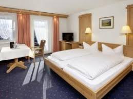 Für motorradfahrer bietet sich eine abwechslungsreiche. Hotel Garni Kappeler Haus Oberstdorf 77 Empfehlungen