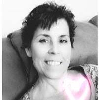 Lori Ruffner's Instagram, Twitter & Facebook