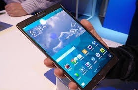 En Yuksek Piksel Yogunluguna Sahip Tablet Modelleri Ile Sizi Bas Basa Birakmadan Once Piksel Yogunlugu Ppi Kavramani Bilme Tablet Samsung Galaxy Galaxy Phone