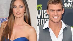 Minka kelly looked like she'd fallen straight from heaven, wowing in a white eyelet dress wednesday. Minka Kelly Alan Ritchson Are Likely To Join Dc Universe