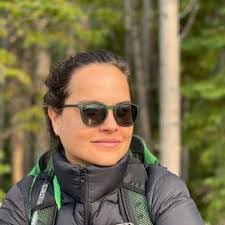 Roberta Pate's Instagram, Twitter & Facebook